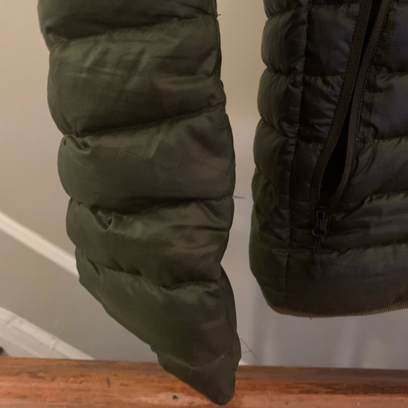 Nike Lightweight Down Jacket - Picture 8 of 8